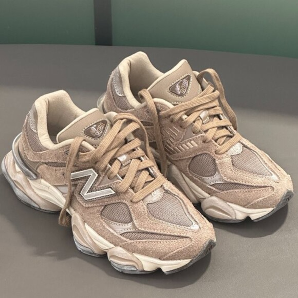 New Balance 9060 Mushroom Timberwolf